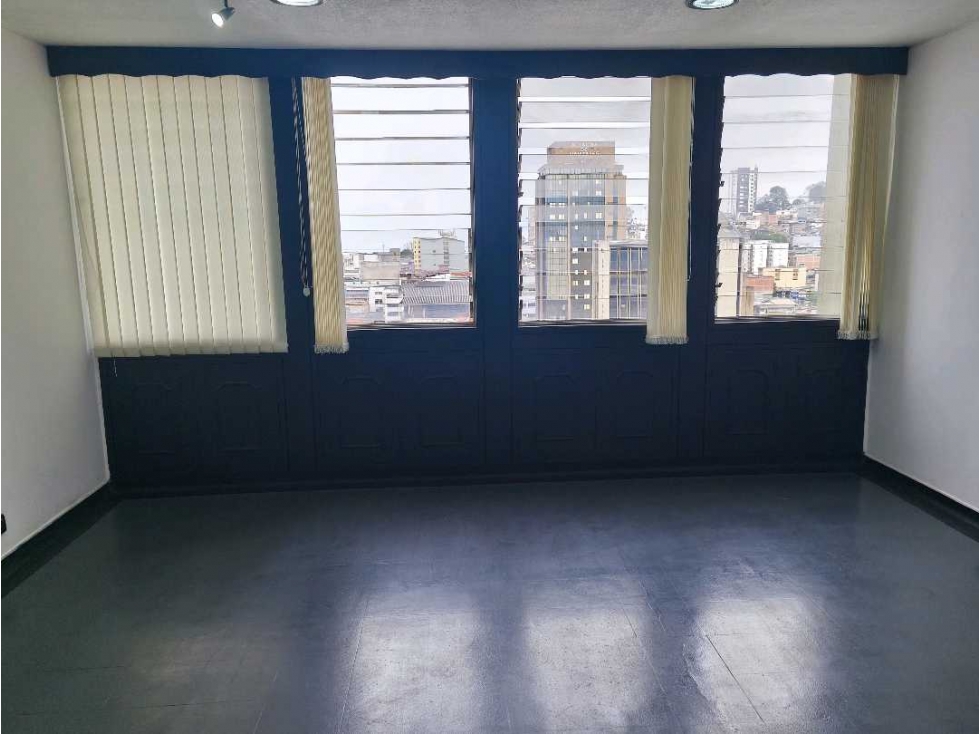 Venta oficina en el centro manizales COD10009584 — foto 3