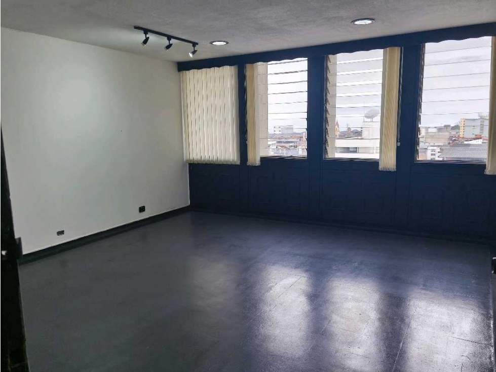Venta oficina en el centro manizales COD10009584 — foto 5