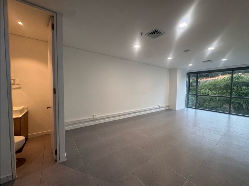 VENTA OFICINA LAS PALMAS, EL POBLADO, MEDELLÍN - 6