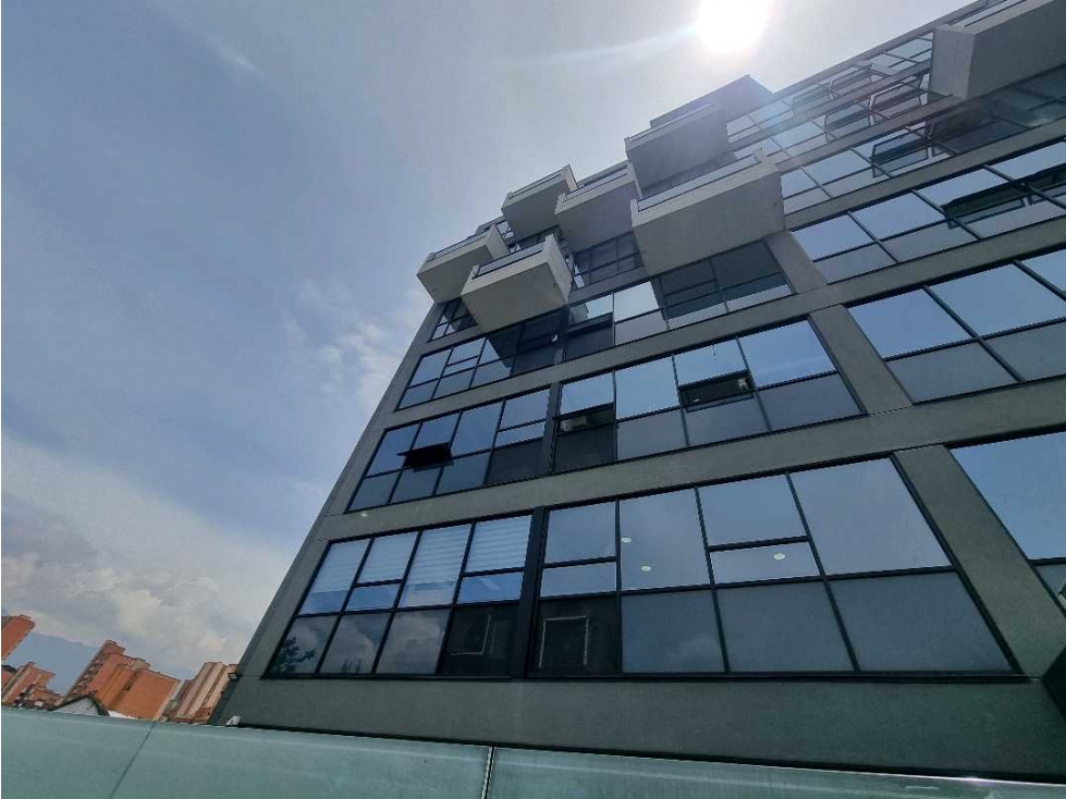 Venta oficina moderna Laureles Medellín