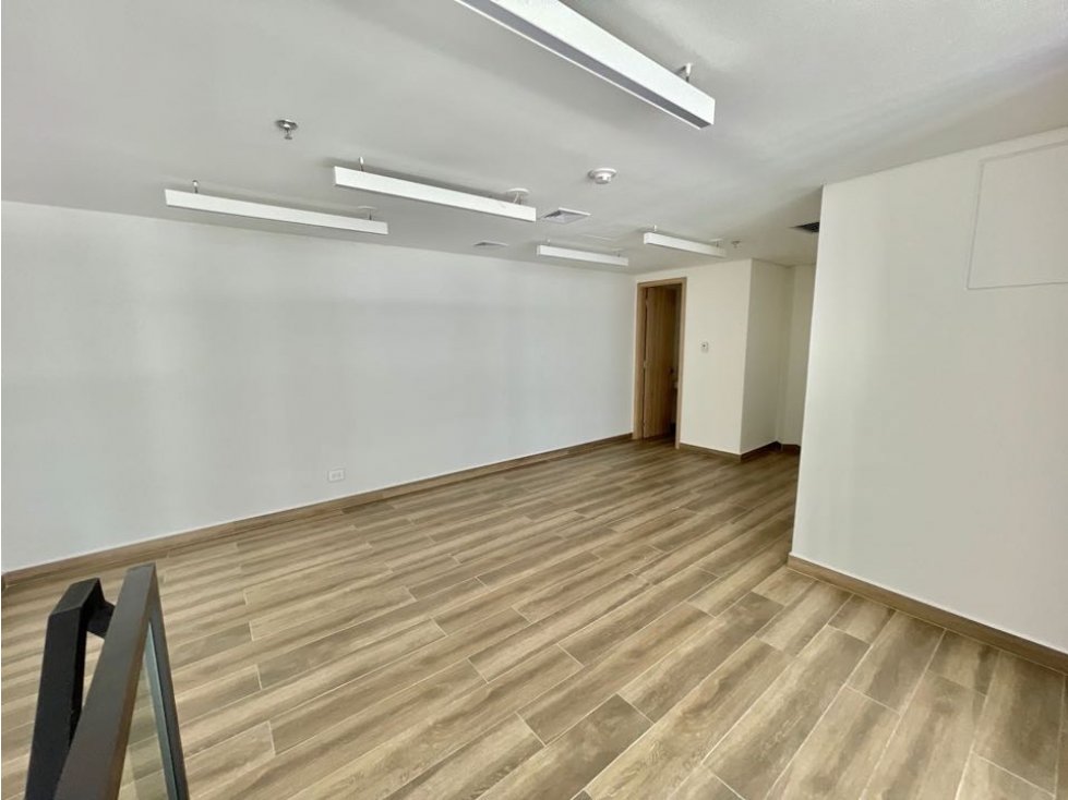 Venta oficina corporativa en Torre Empresarial Prodegi Cartagena - 1