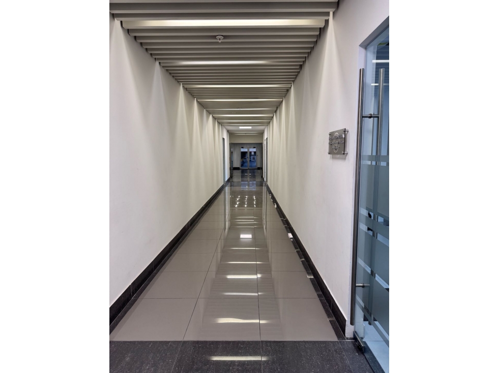 ALQUILER OFICINA VIA TRANSISMICA OPORTUNIDAD (EC) — foto 4