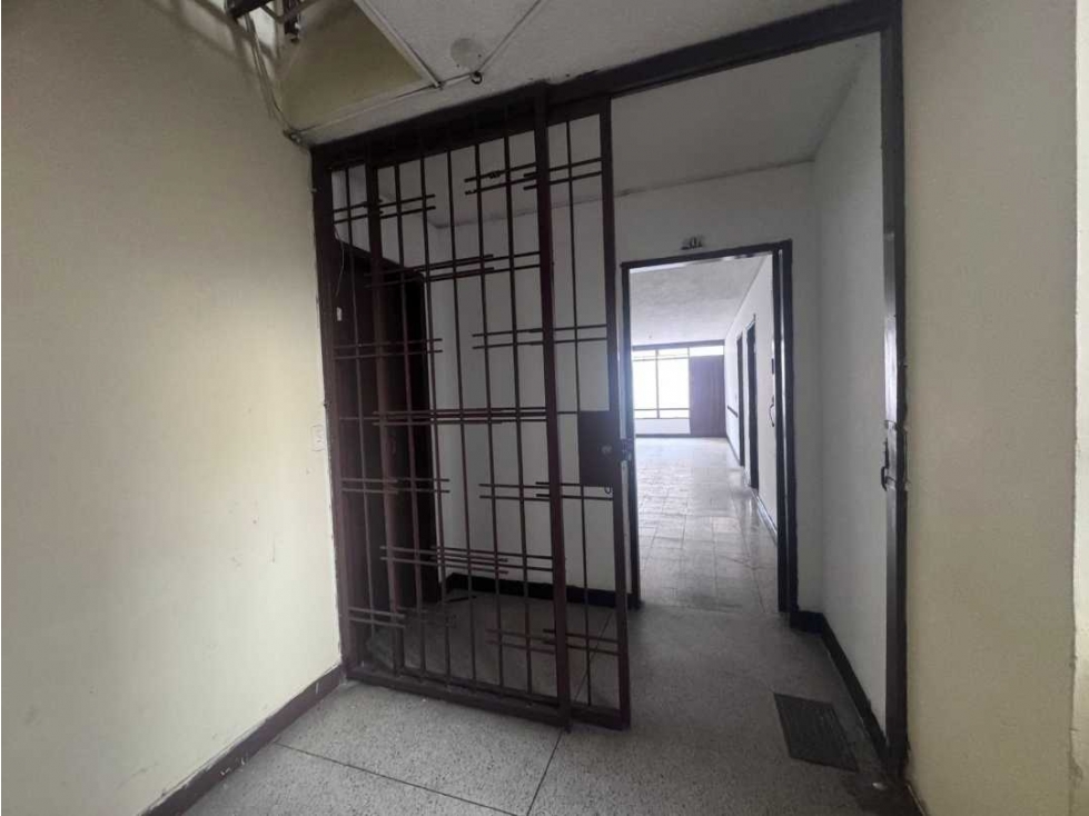VENTA OFICINAS PISO 2 ANTONIA SANTOS BUCARAMANGA - 2