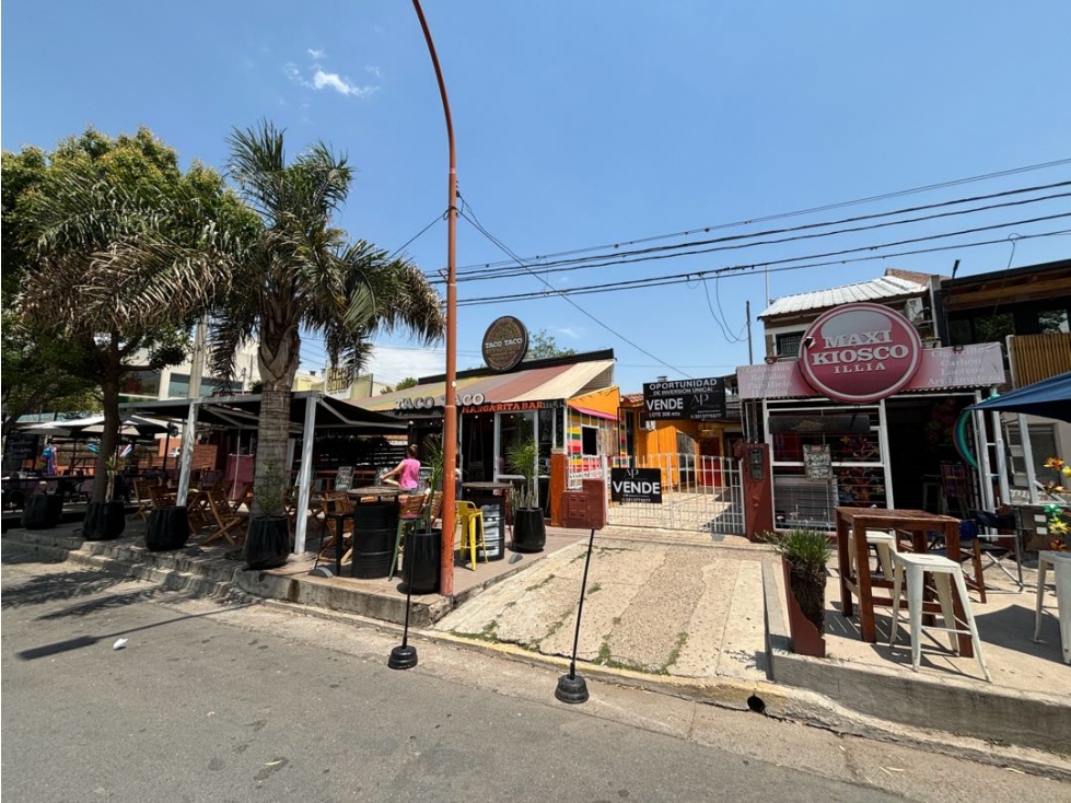 VENTA LOCALES COMERCIALES A RECICLAR SOBRE COSTANERA CARLOS PAZ - 2