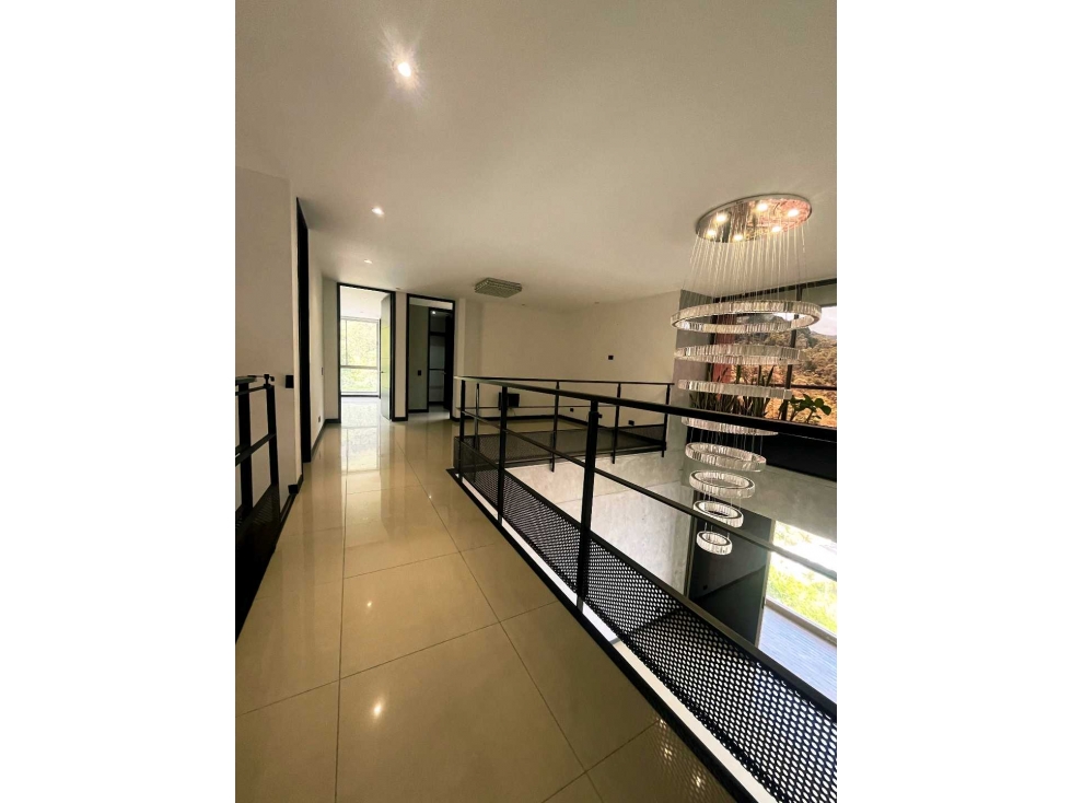VENTA PENTHOUSE 272 m2 COLA DEL ZORRO EL POBLADO MEDELLIN — foto 2