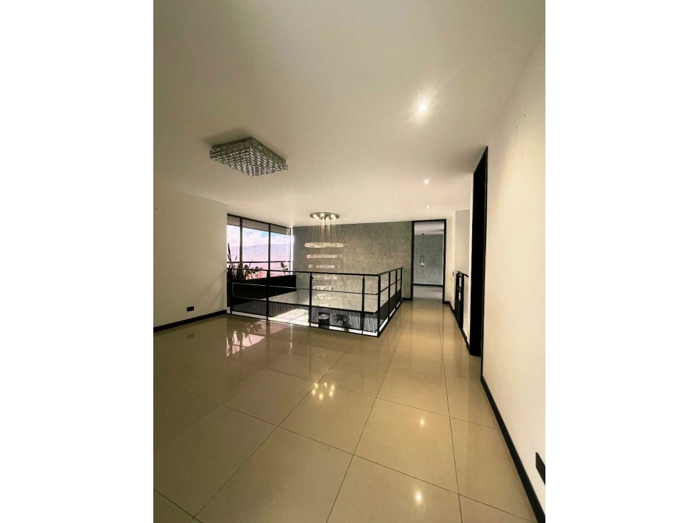 VENTA PENTHOUSE 272 m2 COLA DEL ZORRO EL POBLADO MEDELLIN — foto 3