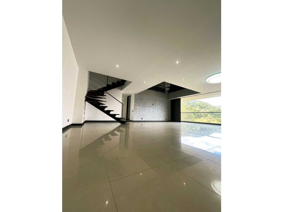 VENTA PENTHOUSE 272 m2 COLA DEL ZORRO EL POBLADO MEDELLIN — foto 6