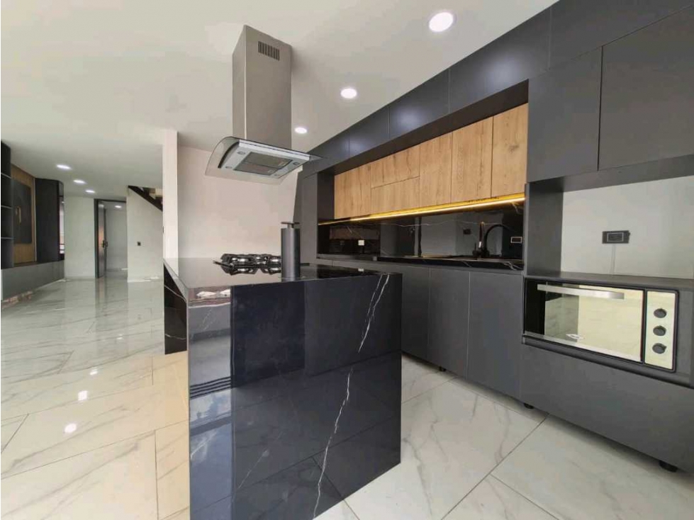VENTA PENTHOUSE DE LUJO LAURELES
