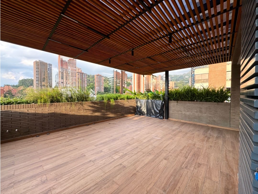 Venta pent-house dúplex con balcón y terraza. El Poblado, Castropol. — foto 4