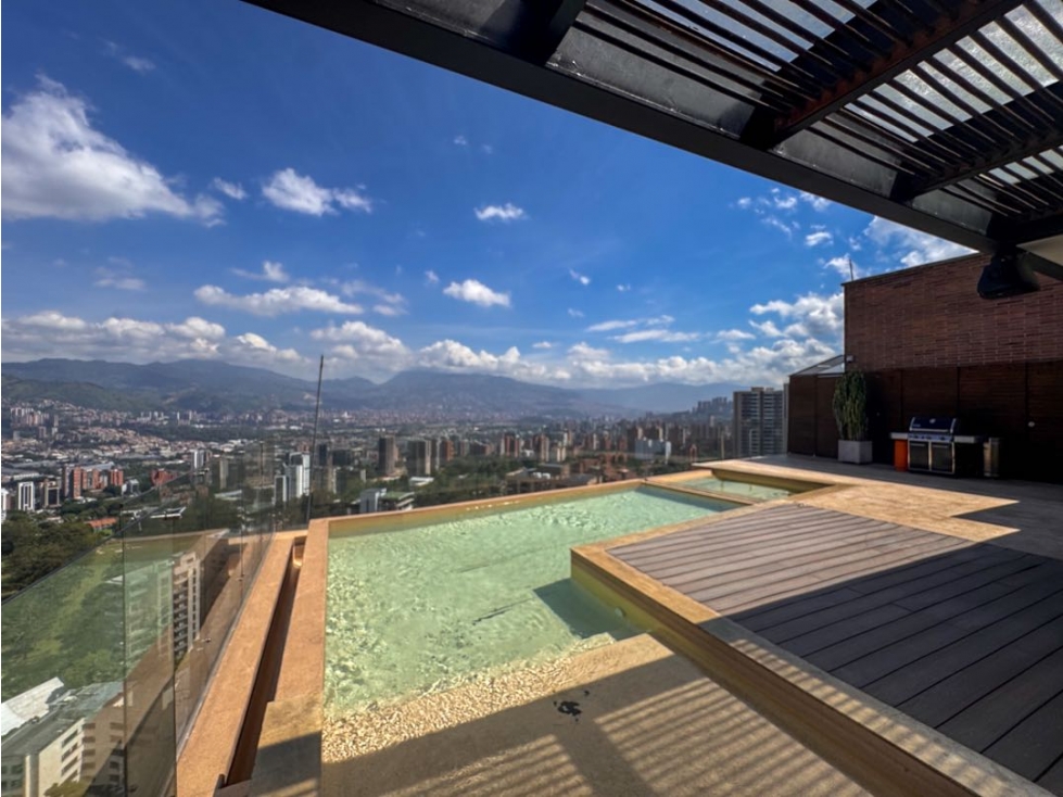 VENTA PENTHOUSE DUPLEX CON TERRAZA Y PISCINA, EL POBLADO, MEDELLÍN