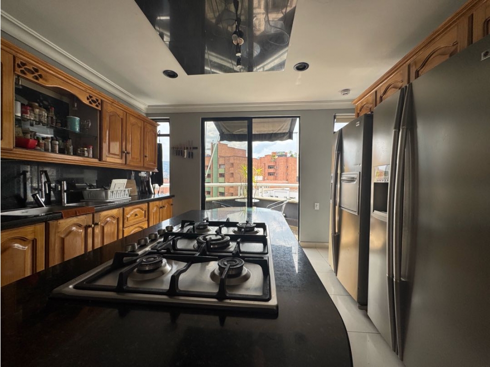 Venta pent-house dúplex, con balcones vista 360. Laureles. — foto 6