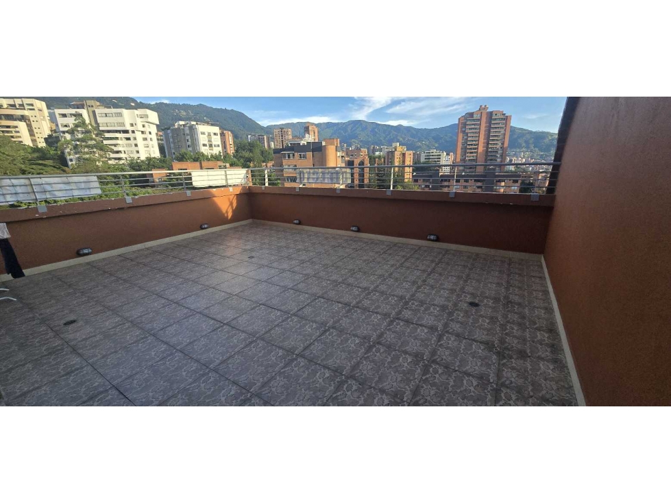 VENTA PENTHOUSE 314 m2 EL POBLADO SECTOR EL CAMPESTRE MEDELLIN — foto 2