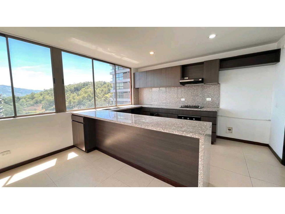 Venta Penthouse en altos del poblado — foto 2