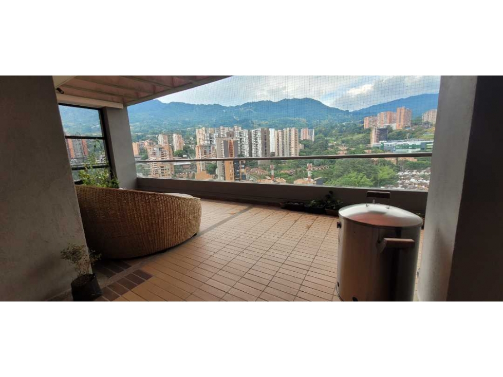 Venta Penthouse Duplex 275 m2 Envigado cerca del colegio Cumbres