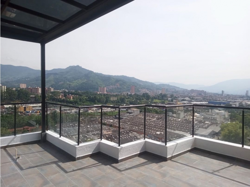 Venta o permuta PENTHOUSE NUEVO en SABANETA