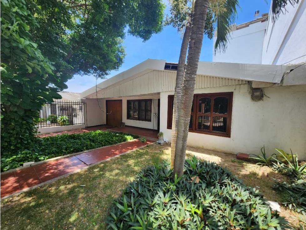 VENTA, PERMUTA O ALQUILER DE CASA COMERCIAL EN ALTAMIRA