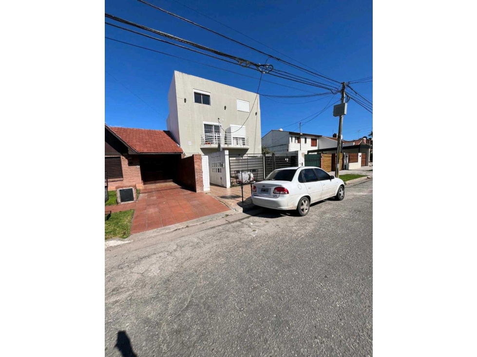VENTA PH 2 AMBIENTES LA PERLA BERUTTI 3746 - 1