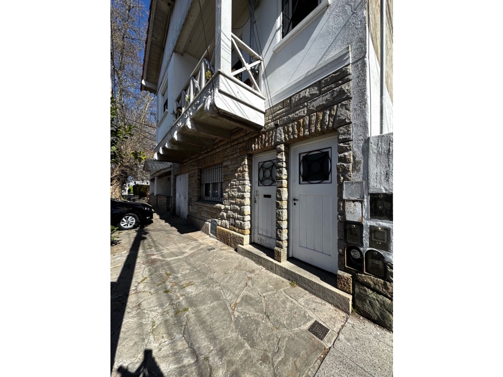 VENTA PH 3 AMB.RODEADO DE AMPLIO PATIO. BARRIO CHAUVIN - 3