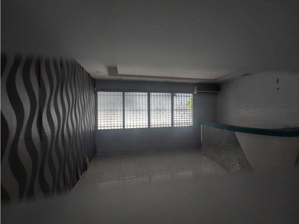 VENTA PLAZA COMERCIAL EN OBARRIO 2 NIVELES 800 M2 - 5