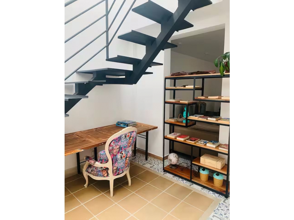 Venta CASA HOTEL en LAURELES con Rentabilidad del 1% Mensual — foto 2