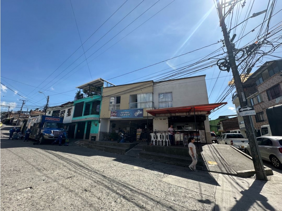 VENTA EDIFICIO DOSQUEBRADAS LA AURORA 4 LOCALES,4 APTOS,1 APTA ESTUDIO - 1