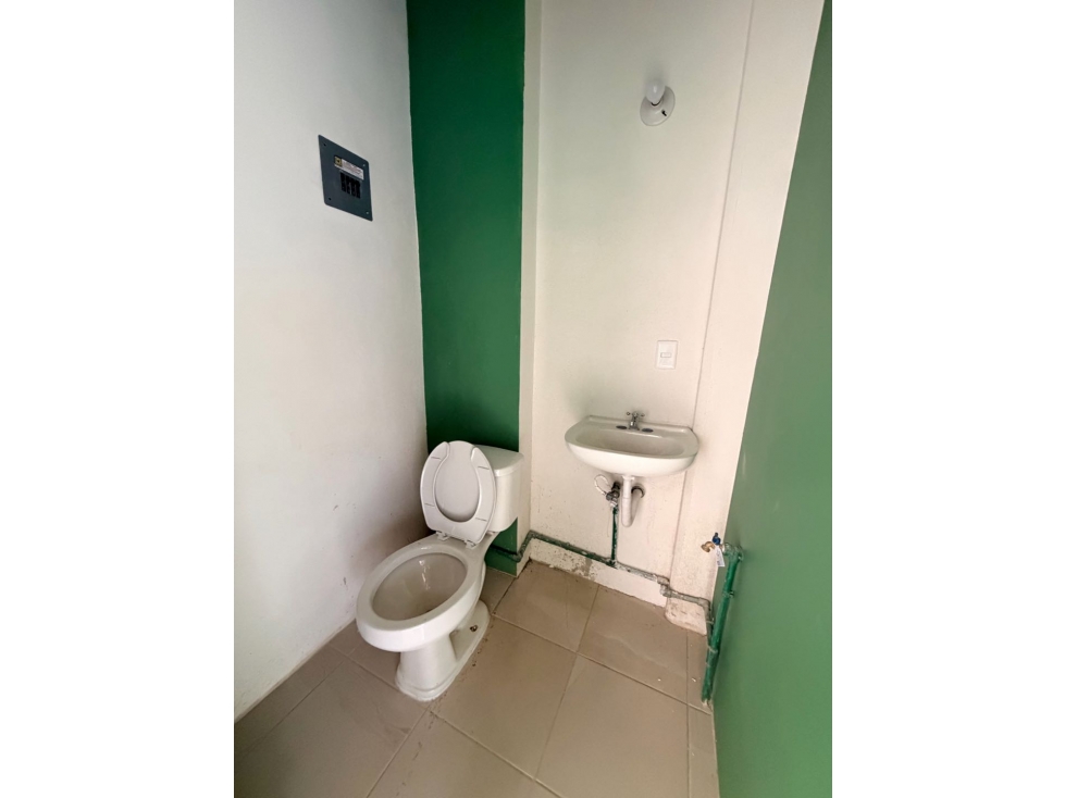 Venta o Renta Local Nuevo en Plaza Comercial Explanada Sur — foto 2