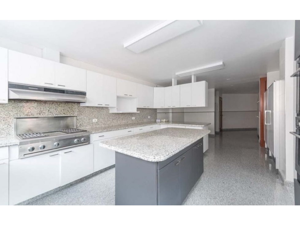 VENTA/ARRIENDO ROSALES APTO 375mts $2.950 M. $20 M