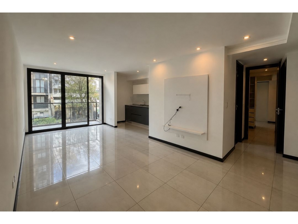 VENTA SEMIPISO 3 AMBIENTES CON COCHERA Y BAULERA ZONA GUEMES