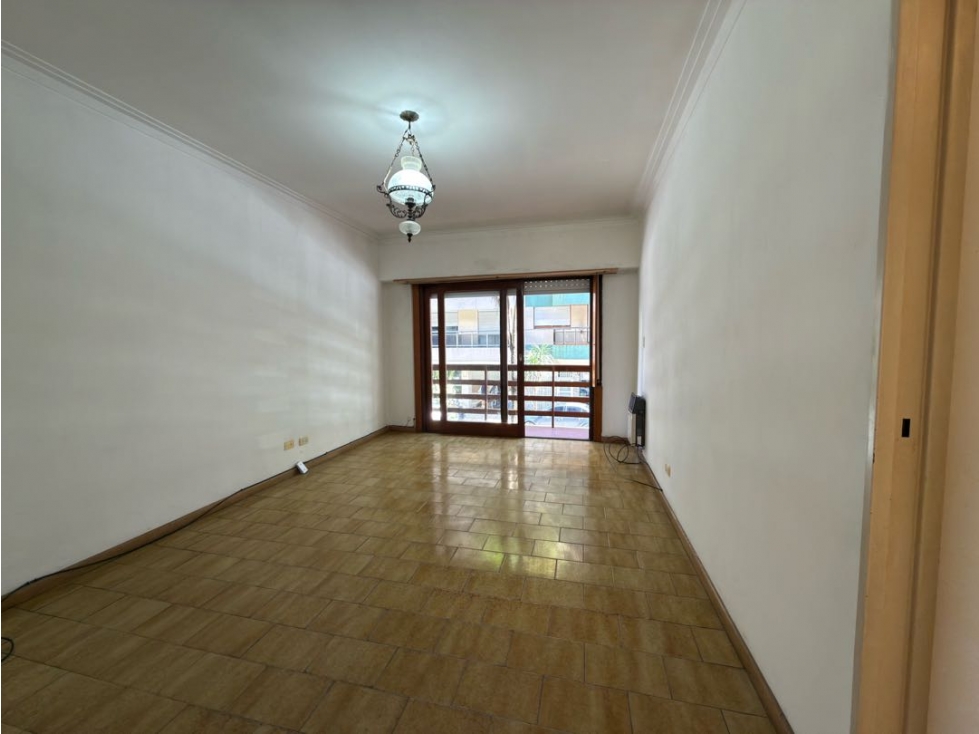VENTA SEMIPISO (3) AMBIENTES CON COCHERA DOBLE LA PERLA — foto 5