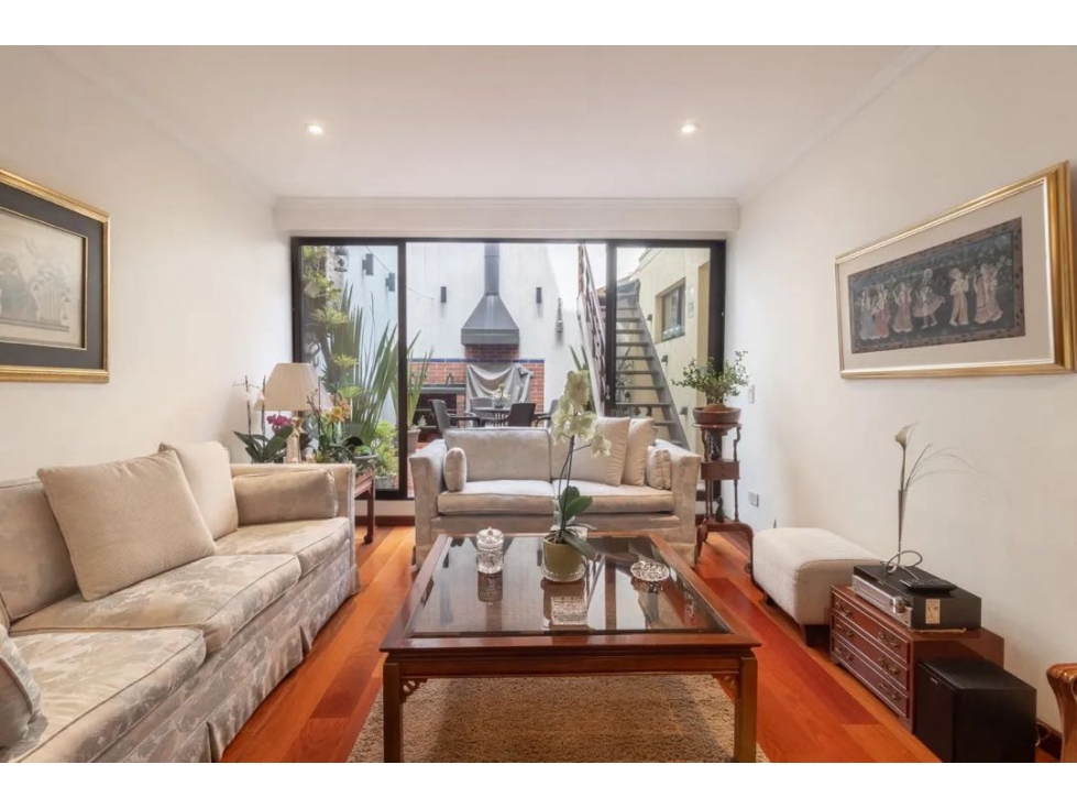 VENTA STA BÁRBARA CASA 385mts $1.980 M