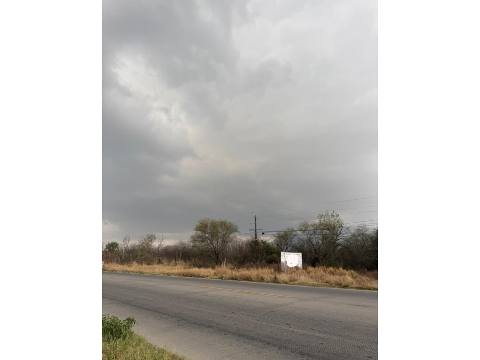 VENTA TERRENO 42,352 M2 CARRETERA CADEREYTA - ALLENDE - 3