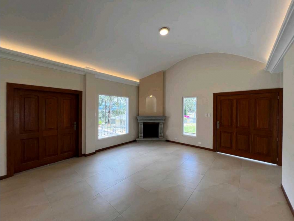 VENTA TERRENO, CASA ESTRENO UN SOLO NIVEL, LOTIZACION CASHAPAMBA — foto 5
