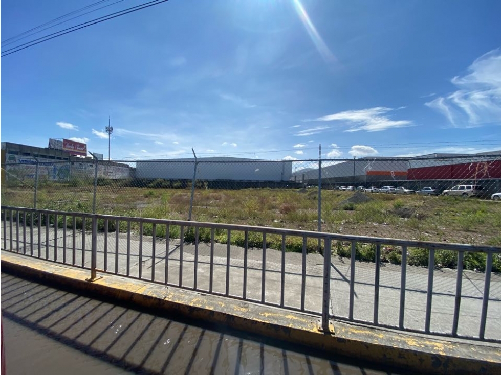 Venta de Terreno Comercial en Blvd. Nuevo Hidalgo, 2,508 m² — foto 5