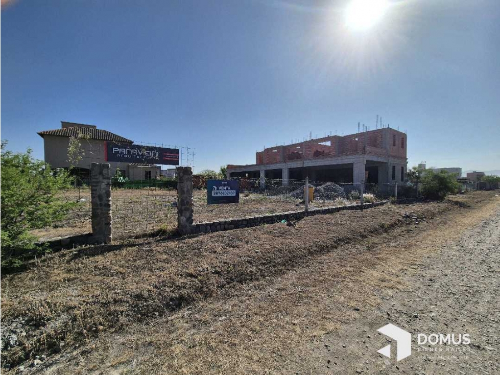 VENTA TERRENO CON CONSTRUCCION EN BARRIO LAS QUINTAS