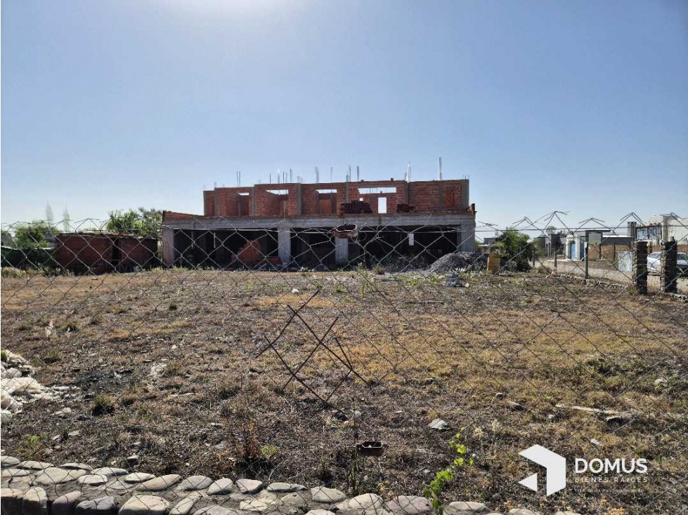 VENTA TERRENO CON CONSTRUCCION EN BARRIO LAS QUINTAS — foto 4