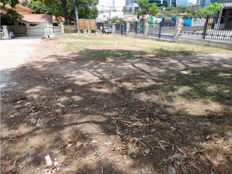 VENTA TERRENO DE 1750 MT2. DETRAS DE SOHO MALL LT - 2