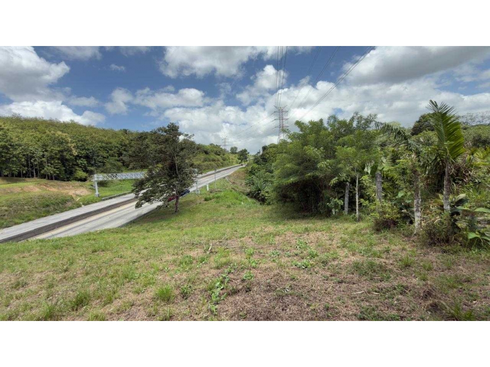 VENTA TERRENO EN AUTOPISTA PANAMA-COLON 38HÁ GRAN OPORTUNIDAD NRR - 1