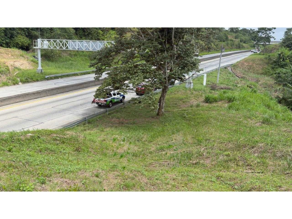 VENTA TERRENO EN AUTOPISTA PANAMA-COLON 38HÁ GRAN OPORTUNIDAD NRR - 3