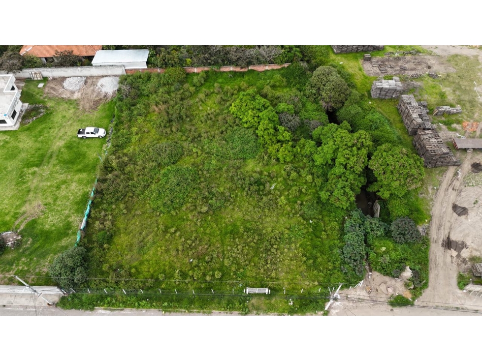 Venta Terreno en la Ceramica Tumbaco 2.169 m2