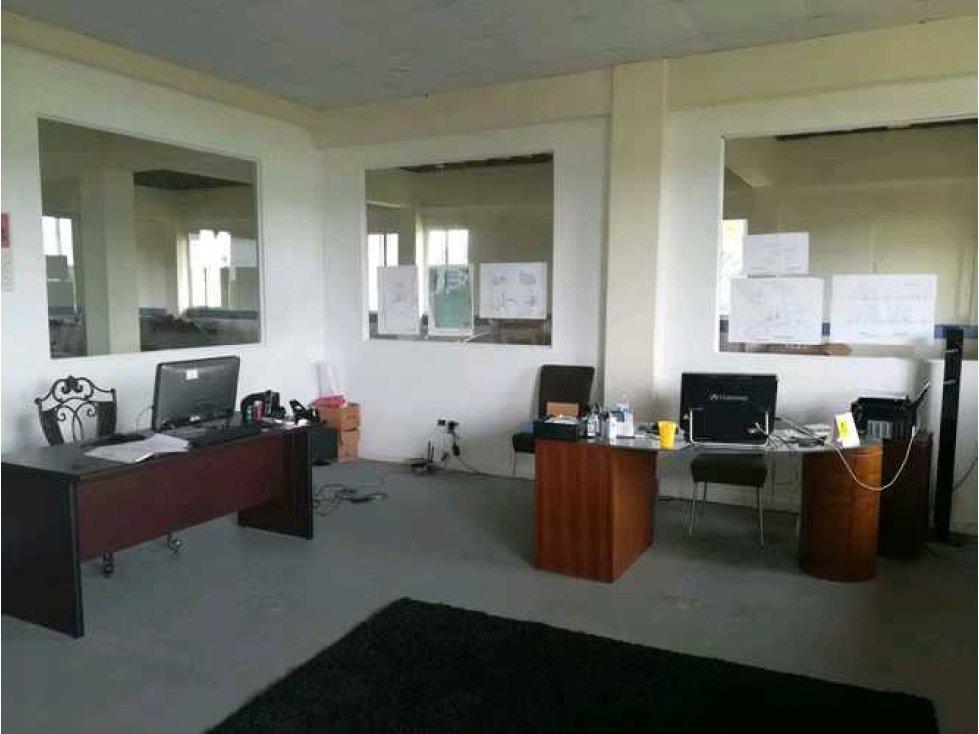 VENTA DE EDIFICIO DAVIS COLÓN 3 NIVELES DE ALMACENAJE Y OFICINAS ZL VV - 5