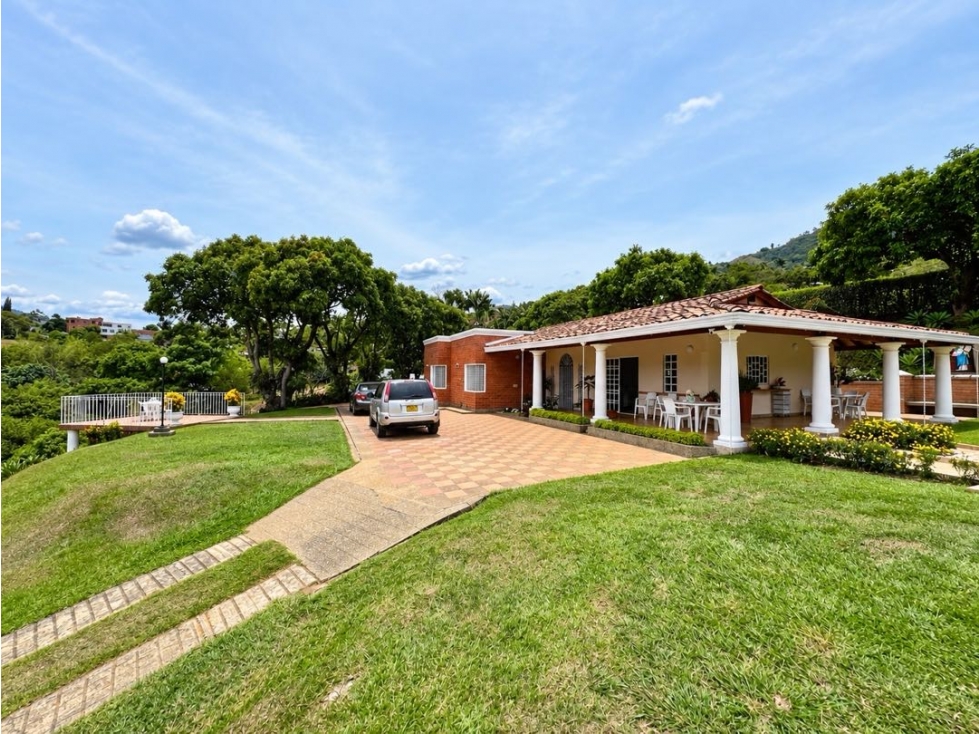 VENTA TRADICIONAL CASA FINCA EN COPACABANA — foto 2