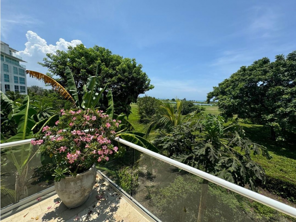 VENTA TRES ALCOBAS SEGUNDO PISO TORRE BAHIA KARIBANA GOLF BEACH — foto 3