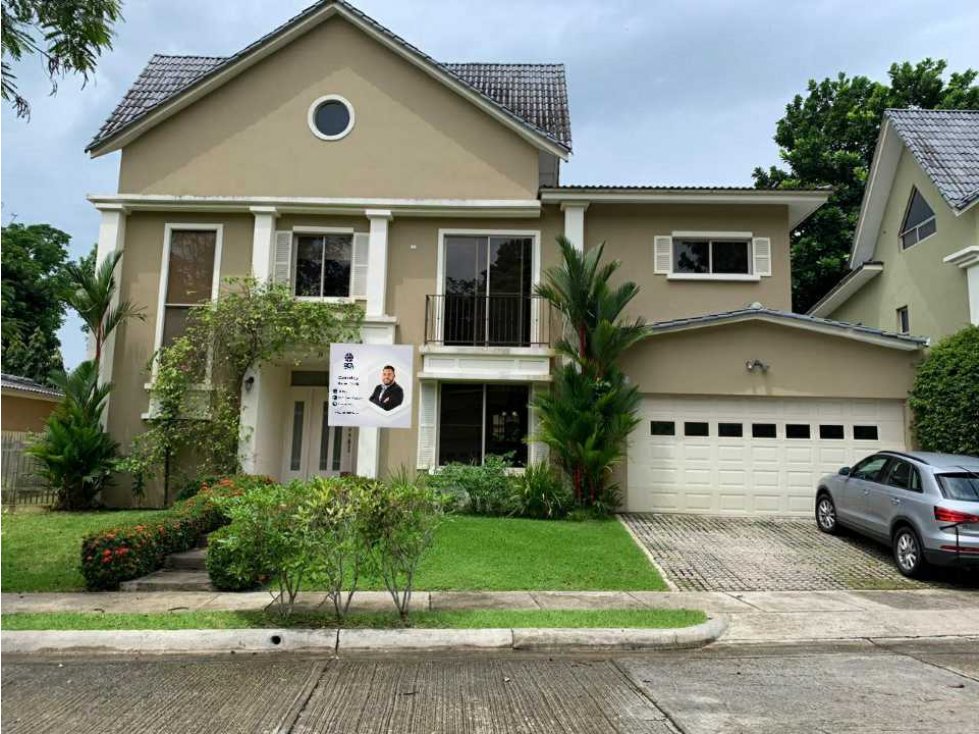 Venta y Alquiler Casa 3 piso Ph Embassy Garden Clayton