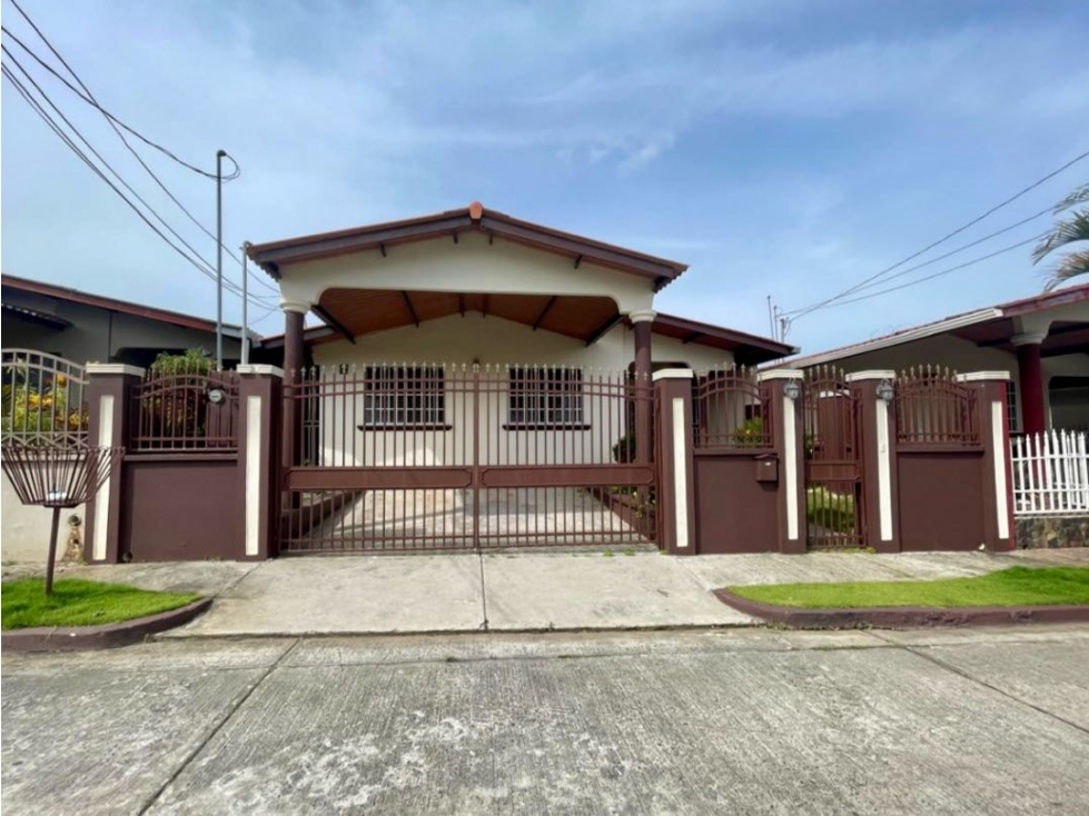 VENTA Y ALQUILER CASA 324 M2 TERRAZAS DE BRISAS DEL GOLF CV