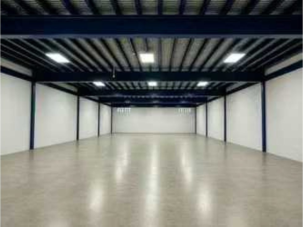 VENTA Y ALQUILER DE BODEGA FRANCE FIELD ZONA LIBRE REMODELADA VV - 1