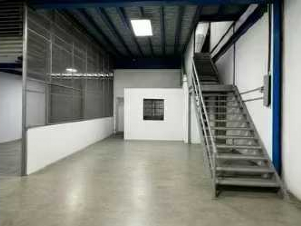 VENTA Y ALQUILER DE BODEGA FRANCE FIELD ZONA LIBRE REMODELADA VV - 6