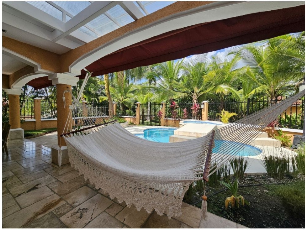 VENTA CASA EN CLAYTON 450 M2 CON PISCINA CLAYTON VILLAGE