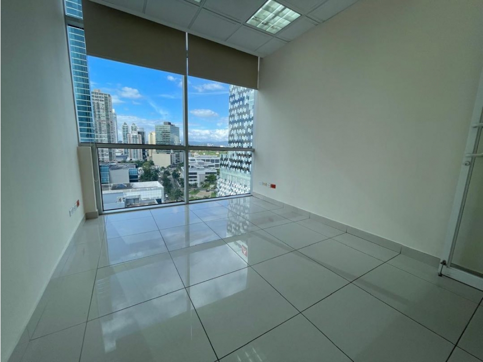 VENTA Y ALQUILER DE OFICINA EN COSTA DEL ESTE CAPITAL PLAZA JP — foto 3