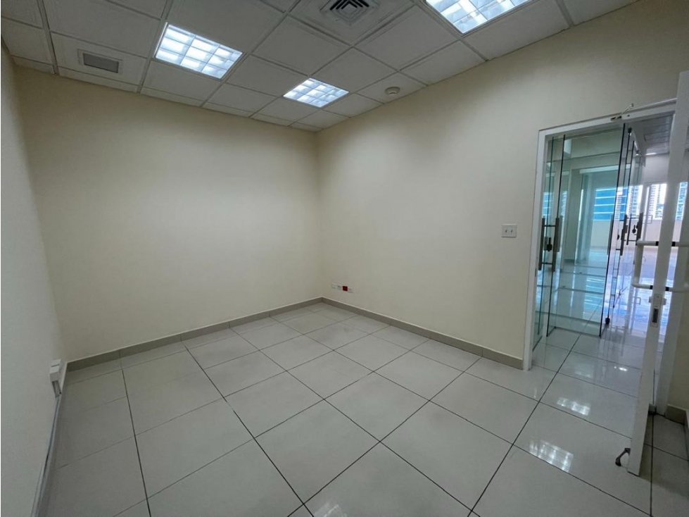 VENTA Y ALQUILER DE OFICINA EN COSTA DEL ESTE CAPITAL PLAZA JP — foto 4