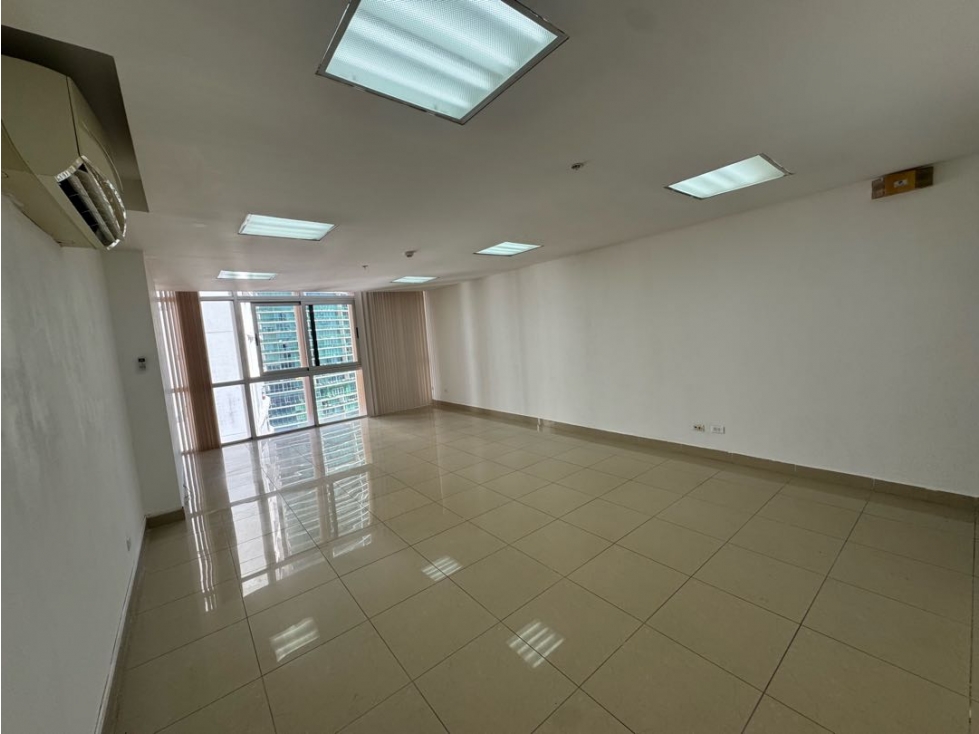 Venta y alquiler de Oficina en el edificio COLORES DE BELLA VISTA